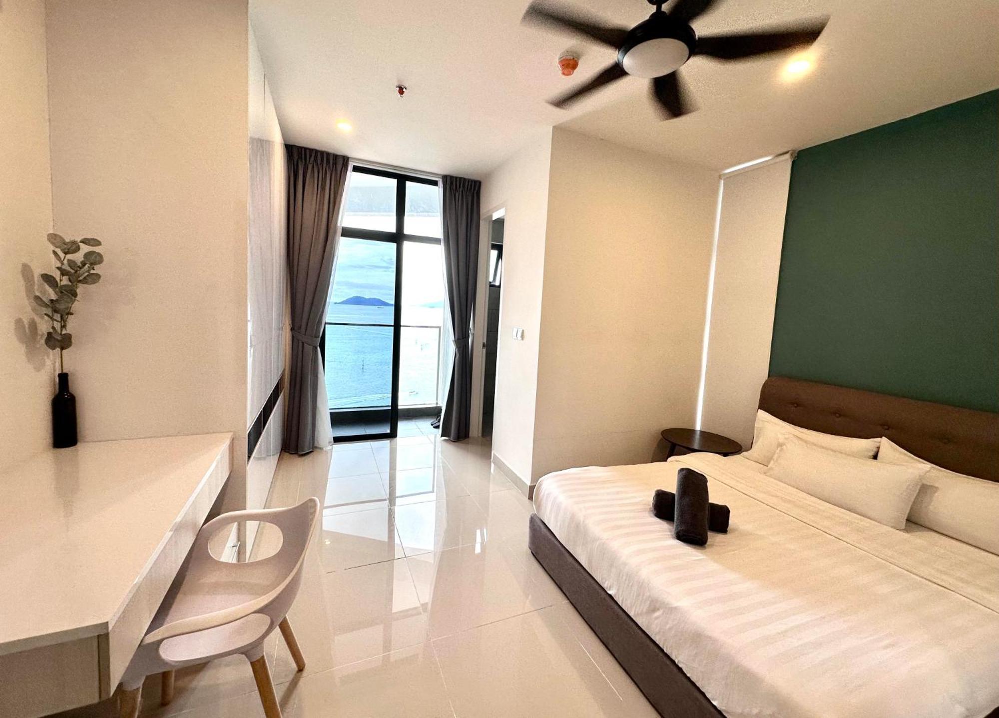 Kota Kinabalu City Centre @ The Shore By Casa Yolo Buitenkant foto