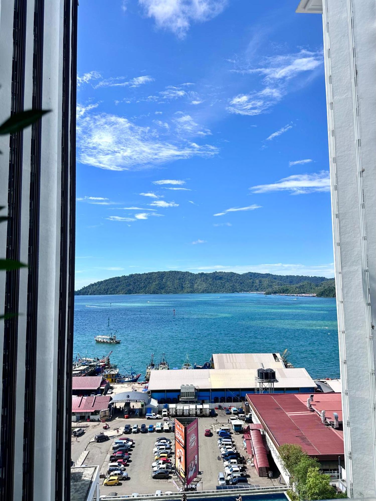 Kota Kinabalu City Centre @ The Shore By Casa Yolo Buitenkant foto